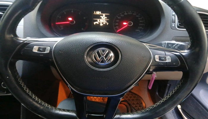 2016 Volkswagen Polo HIGHLINE1.2L, Petrol, Manual, 61,553 km, interior