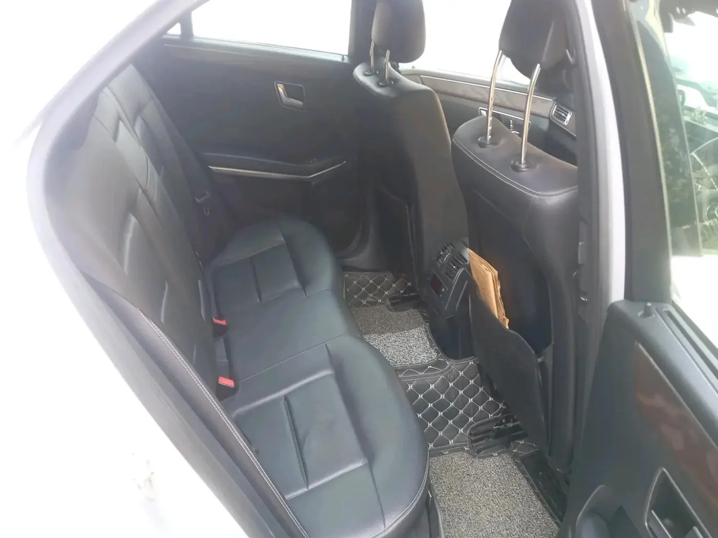 2014 Mercedes Benz E Class E 250 CDI AVANTGARDE, Diesel, Automatic, 68,456 km, interior