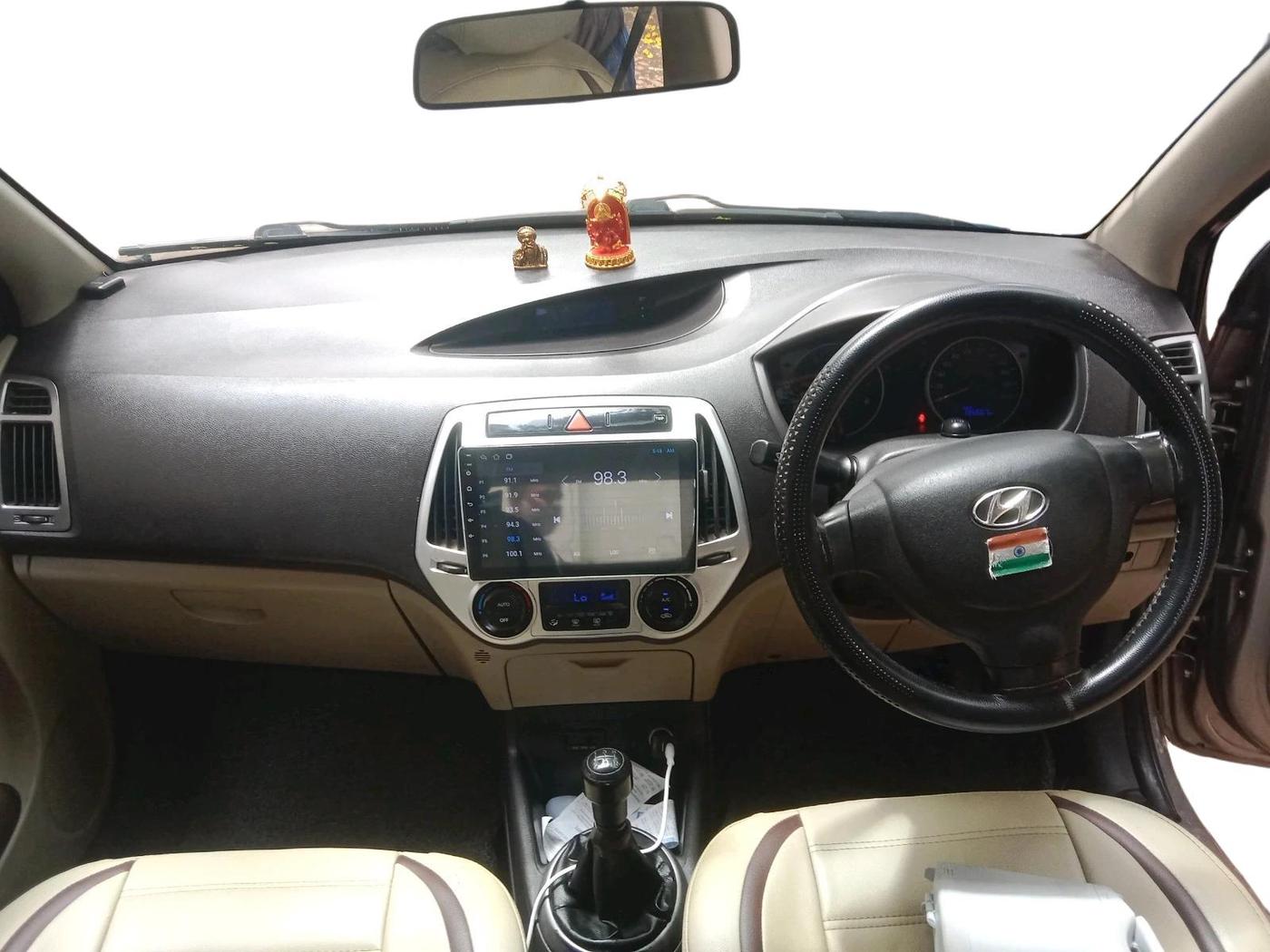 2013 Hyundai i20 MAGNA (O) 1.2, Petrol, Manual, 1,95,567 km, interior