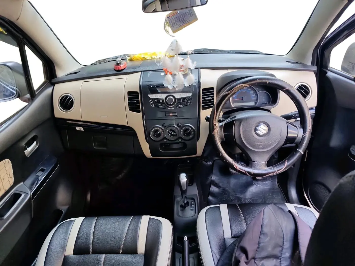 2017 Maruti Wagon R 1.0 VXI + (O) AMT, Petrol, Automatic, 80,895 km, interior