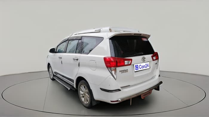 2016 Toyota Innova Crysta 2.8 GX AT 7 STR, Diesel, Automatic, 1,44,028 km, exterior