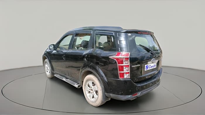 2015 Mahindra XUV500 W8, Diesel, Manual, 1,63,443 km, exterior