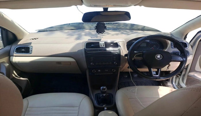 2014 Skoda Rapid ELEGANCE 1.6 TDI CR MT, Diesel, Manual, 83,507 km, interior