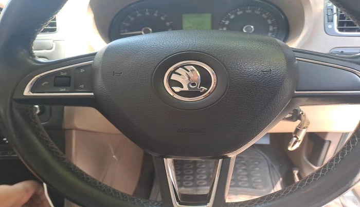 2014 Skoda Rapid ELEGANCE 1.6 TDI CR MT, Diesel, Manual, 83,507 km, interior