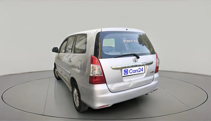 2012 Toyota Innova VX 2.5 7 STR, Diesel, Manual, 1,37,585 km, exterior