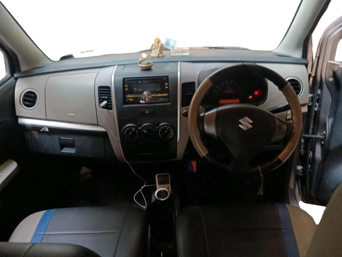 2013 Maruti Wagon R 1.0 LXI CNG, CNG, Manual, 1,18,200 km, interior