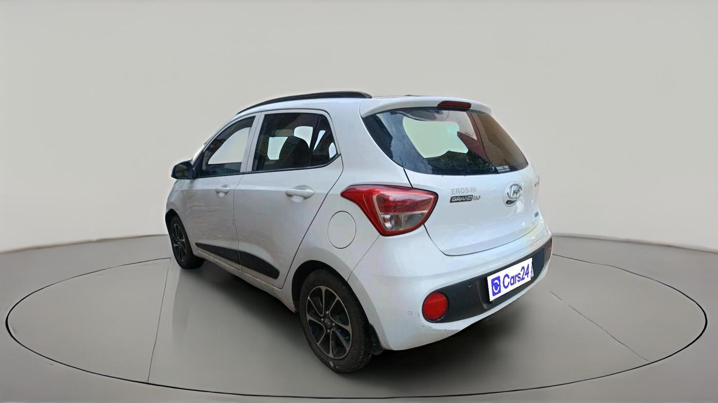 2017 Hyundai Grand i10 SPORTZ (O) AT 1.2 KAPPA VTVT, Petrol, Automatic, 11,700 km, exterior