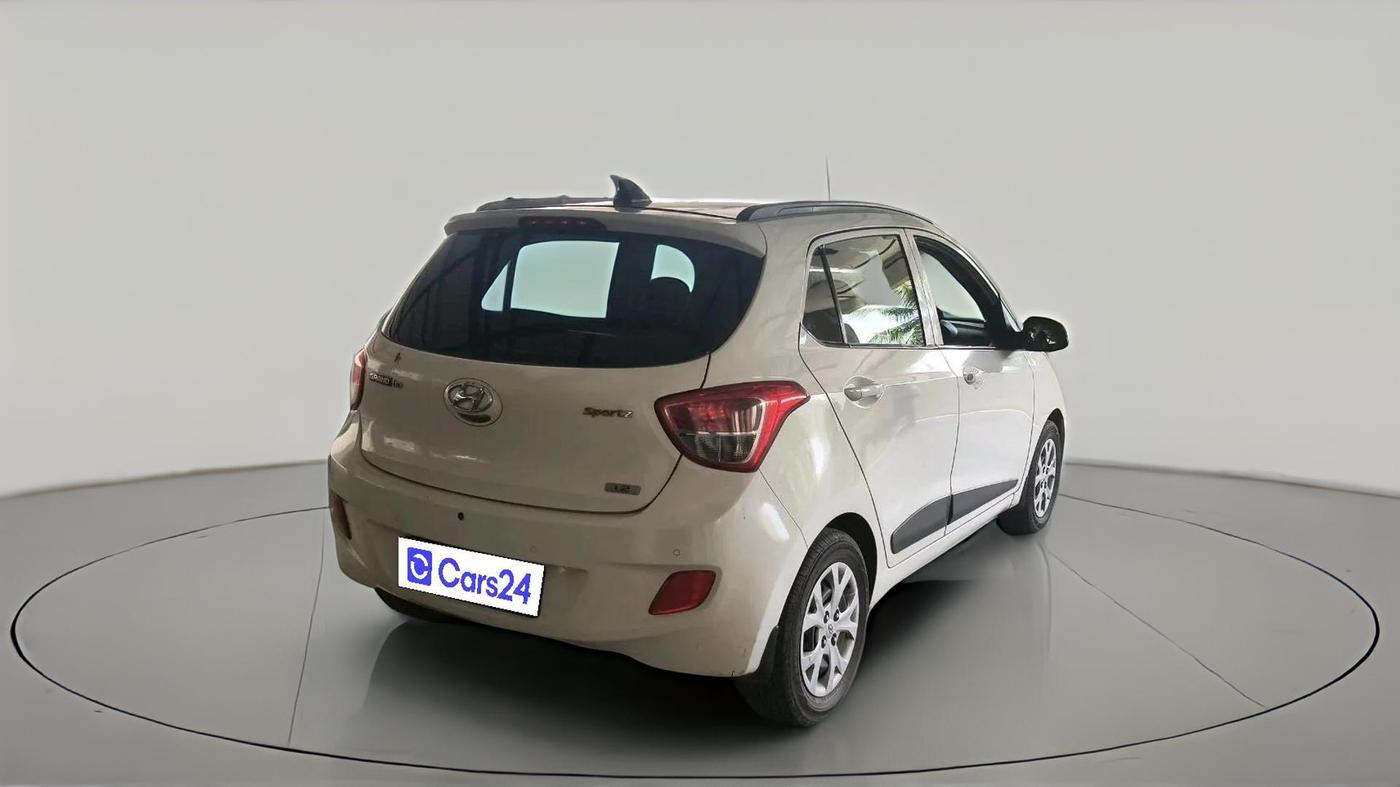 2016 Hyundai Grand i10 SPORTZ 1.2 KAPPA VTVT, Petrol, Manual, 27,698 km, exterior