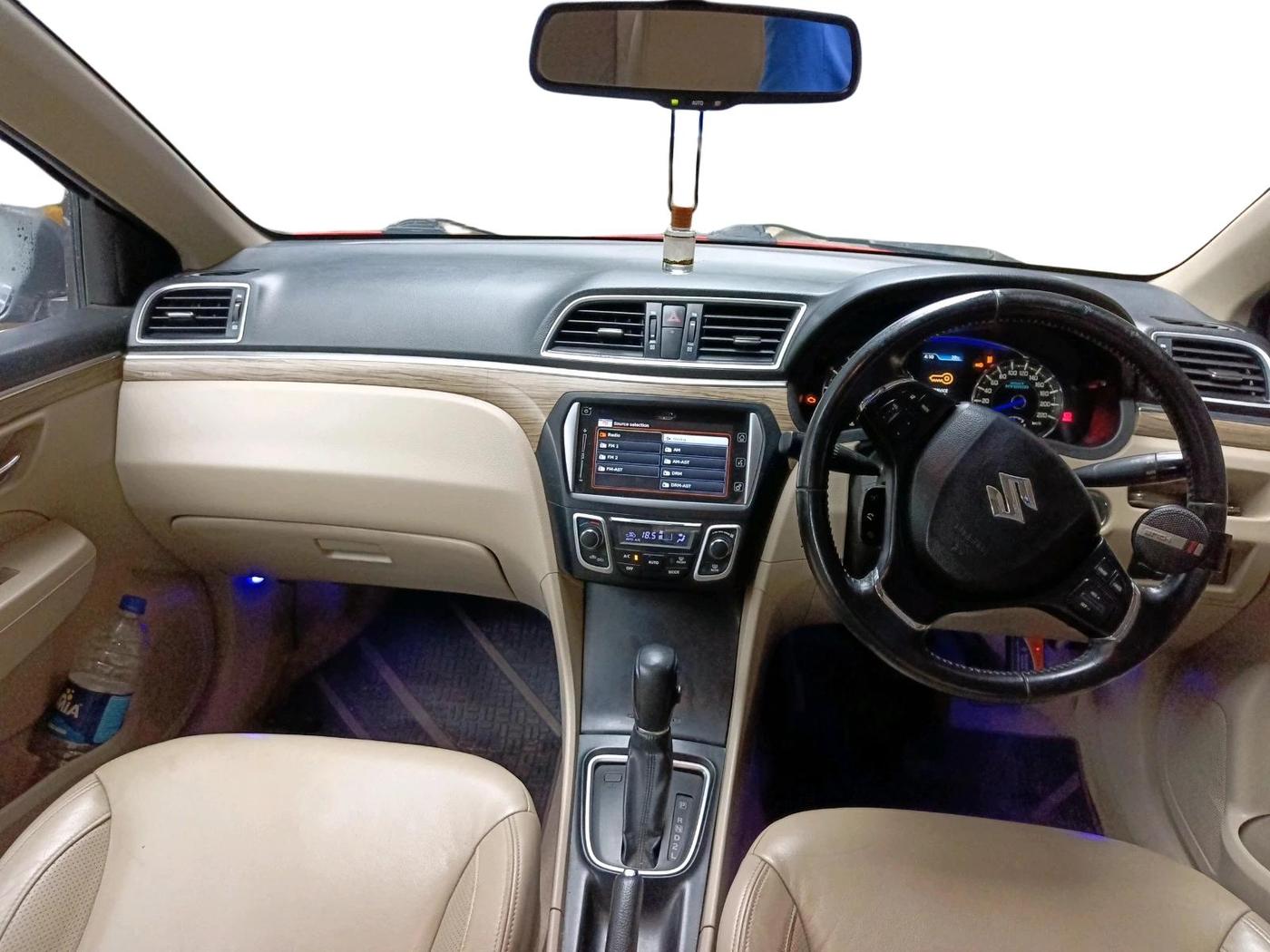 2019 Maruti Ciaz ALPHA  AT 1.5 SHVS PETROL, Petrol, Automatic, 82,086 km, interior