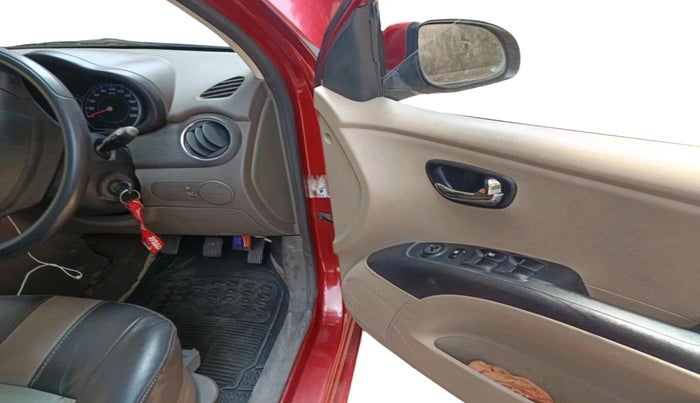 2011 Hyundai i10 MAGNA 1.2, Petrol, Manual, 65,363 km, interior