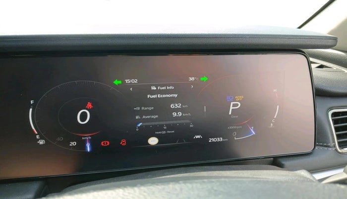 2025 Mahindra XUV700 AX 7 LUXURY D AT 7 STR, Diesel, Automatic, 21,033 km, interior