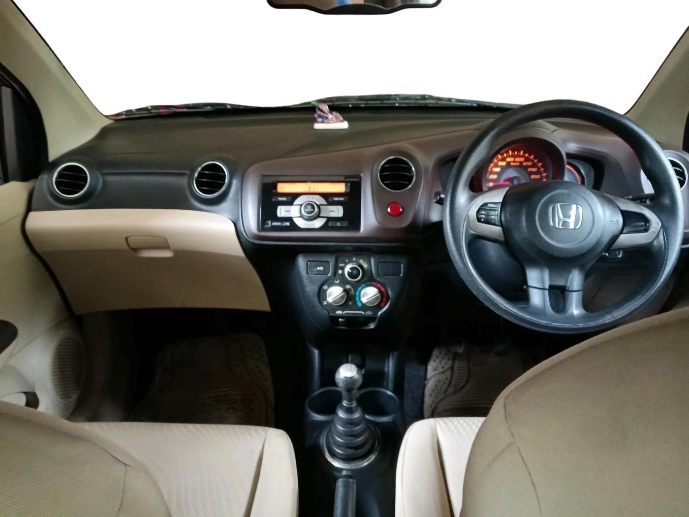 2013 Honda Amaze 1.2L I-VTEC S, Petrol, Manual, 33,126 km, interior