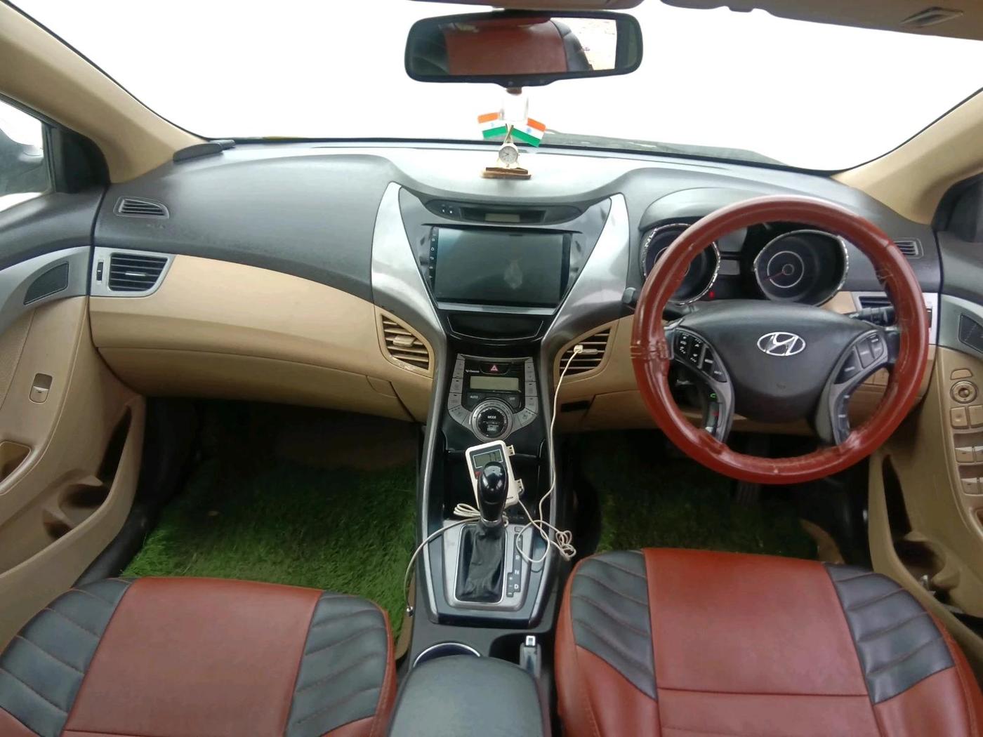 2013 Hyundai New Elantra 1.6 SX AT DIESEL, Diesel, Automatic, 64,327 km, interior