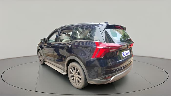 2023 Mahindra XUV700 AX 7 LUXURY P AT 7 STR, Petrol, Automatic, 17,948 km, exterior
