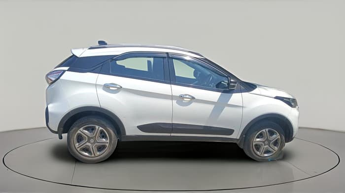 2022 Tata NEXON XM PLUS SUNROOF DIESEL, Diesel, Manual, 66,806 km, exterior