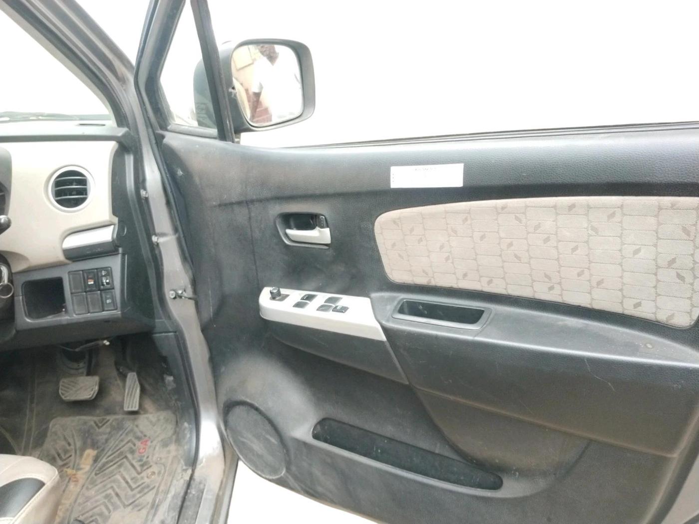 2016 Maruti Wagon R 1.0 VXI AMT, Petrol, Automatic, 50,986 km, interior