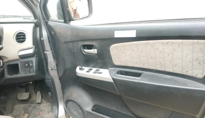 2016 Maruti Wagon R 1.0 VXI AMT, Petrol, Automatic, 50,986 km, interior