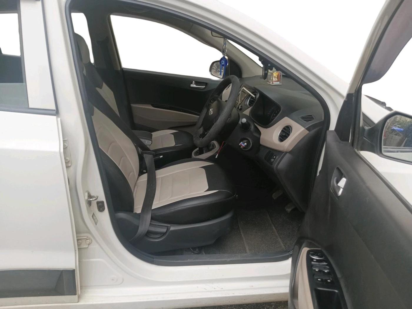2015 Hyundai Grand i10 SPORTZ 1.2 KAPPA VTVT, Petrol, Manual, 72,058 km, interior