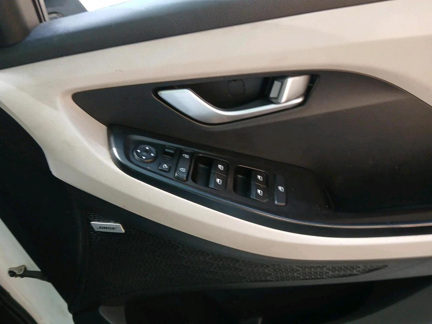 2023 Hyundai Creta SX (O) AT 1.5 DIESEL, Diesel, Automatic, 16,495 km, interior