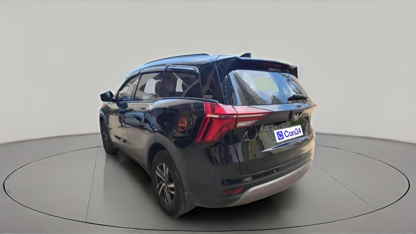 2025 Mahindra XUV700 AX 5 P MT 7 STR, Petrol, Manual, 23,116 km, exterior