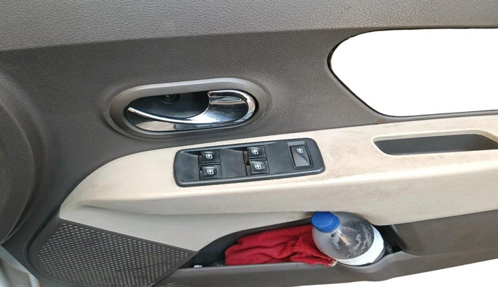 2015 Renault Lodgy 110 PS RXZ, Diesel, Manual, 1,58,468 km, interior