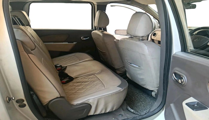 2015 Renault Lodgy 110 PS RXZ, Diesel, Manual, 1,58,468 km, interior