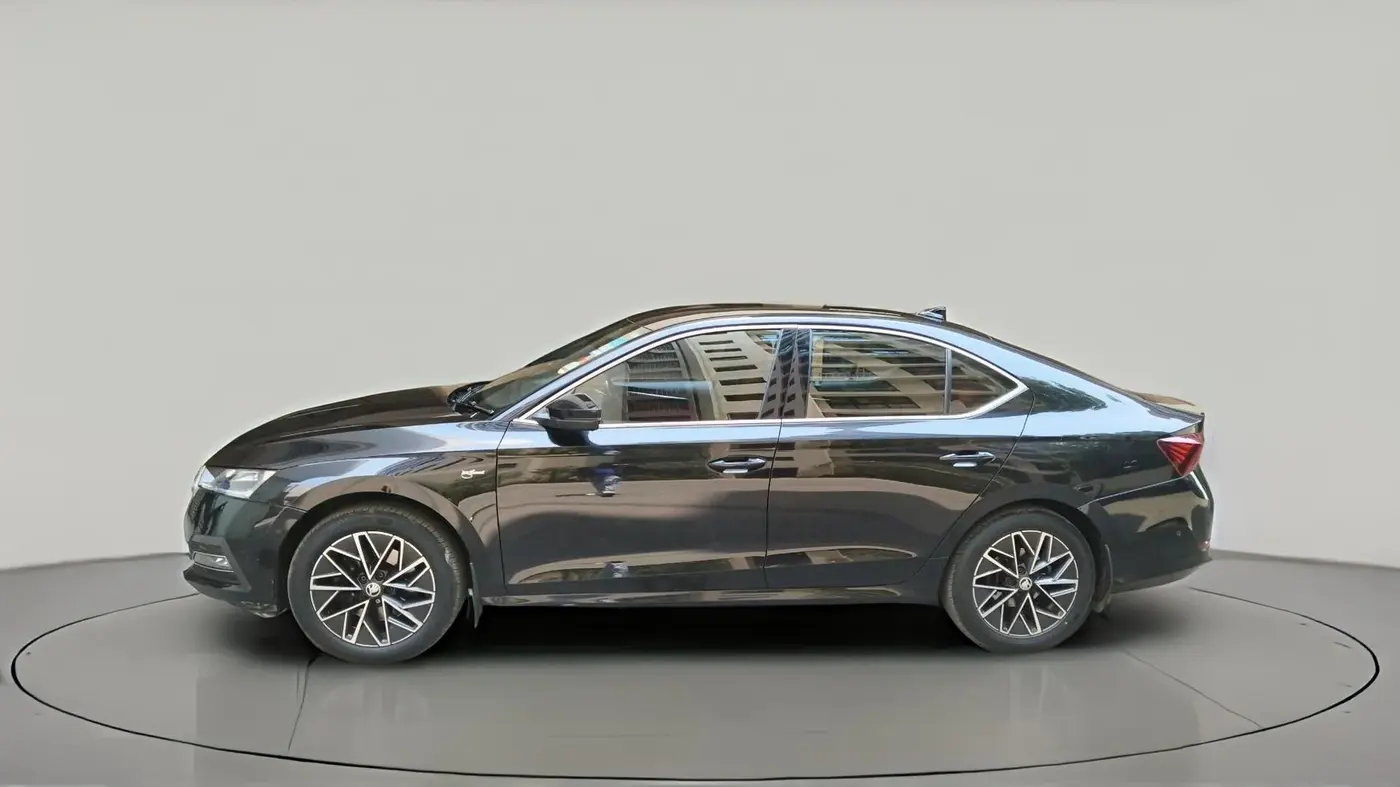 2021 Skoda Octavia L&K 2.0 AT, Petrol, Automatic, 56,290 km, exterior