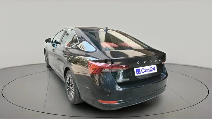 2021 Skoda Octavia L&K 2.0 AT, Petrol, Automatic, 56,290 km, exterior