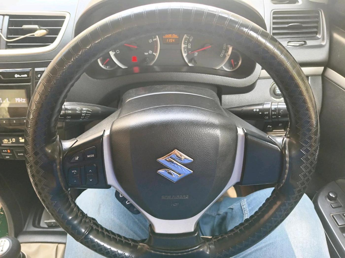 2017 Maruti Swift ZDI, Diesel, Manual, 1,59,815 km, interior