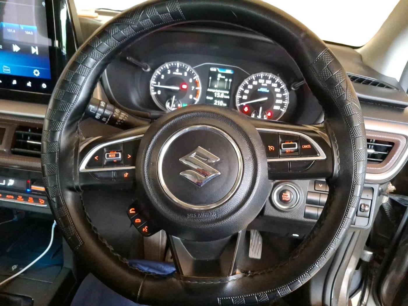 2022 Maruti BREZZA ZXI + SMART HYBRID, Petrol, Manual, 48,287 km, interior