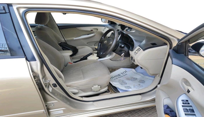 2012 Toyota Corolla Altis J PETROL, Petrol, Manual, 1,08,651 km, interior