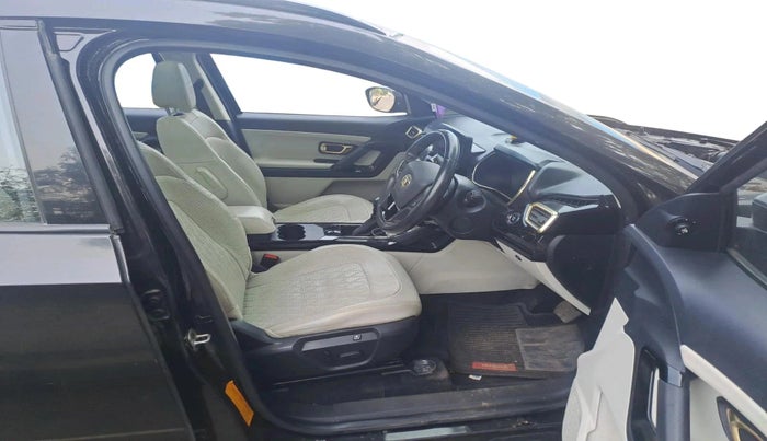 2022 Tata Safari XZA PLUS GOLD, Diesel, Automatic, 19,365 km, interior
