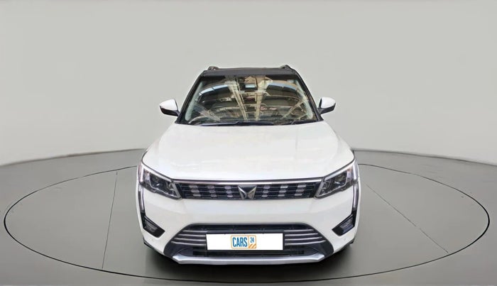 2022 Mahindra XUV300 W8 (O) 1.2 PETROL AMT, Petrol, Automatic, 28,751 km, exterior