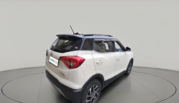 2022 Mahindra XUV300 W8 (O) 1.2 PETROL AMT, Petrol, Automatic, 28,751 km, exterior