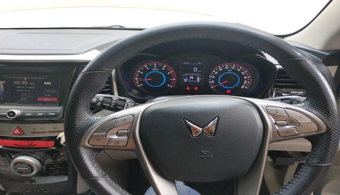 2022 Mahindra XUV300 W8 (O) 1.2 PETROL AMT, Petrol, Automatic, 28,751 km, interior