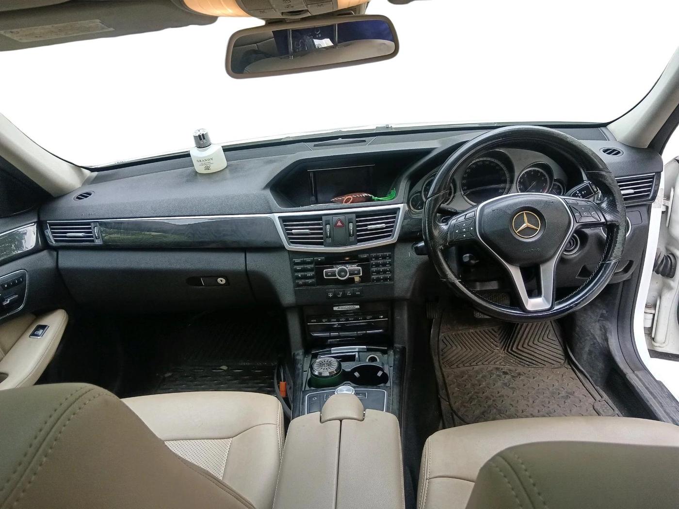 2012 Mercedes Benz E Class E 200 CGI AVANTGARDE, Petrol, Automatic, 1,46,972 km, interior