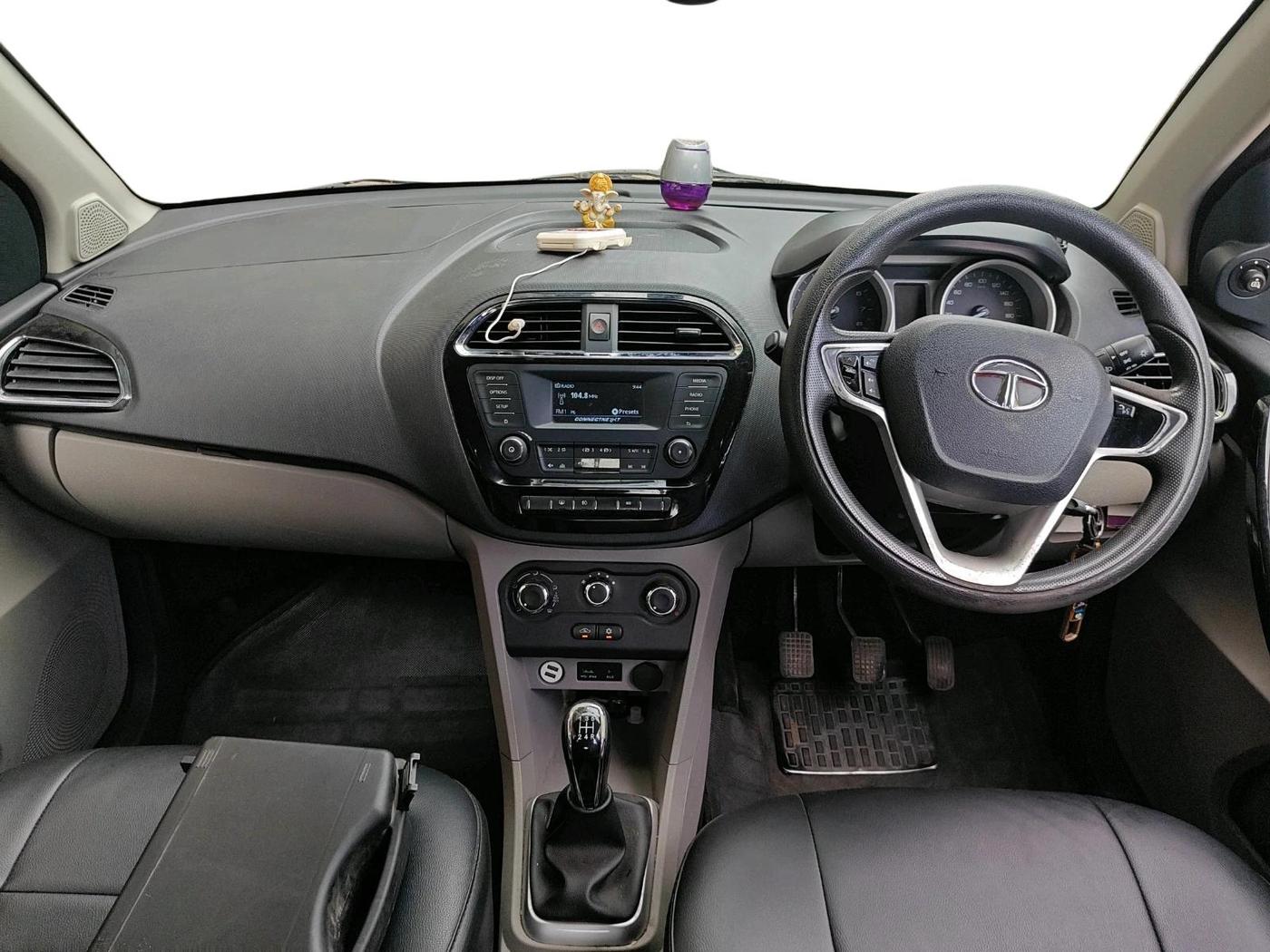 2016 Tata Tiago XZ PETROL, Petrol, Manual, 56,563 km, interior