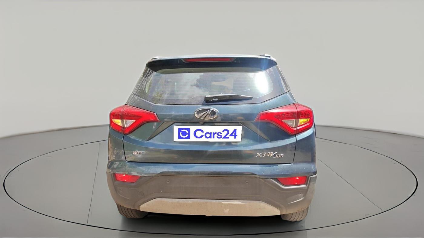2019 Mahindra XUV300 W8 (O) 1.5 DIESEL, Diesel, Manual, 1,23,537 km, exterior