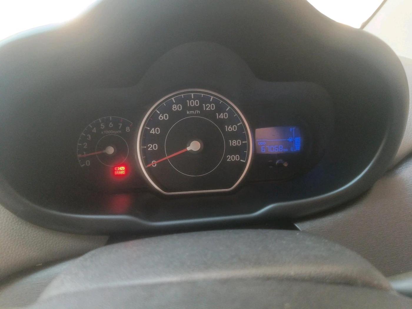 2011 Hyundai i10 MAGNA 1.2, Petrol, Manual, 67,068 km, interior