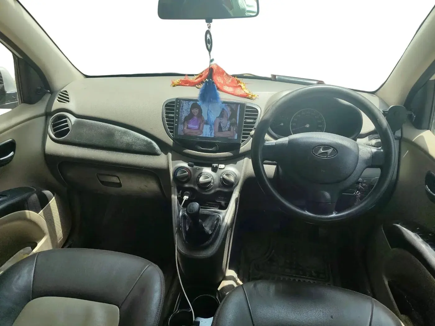 2013 Hyundai i10 MAGNA 1.1, CNG, Manual, 78,850 km, interior
