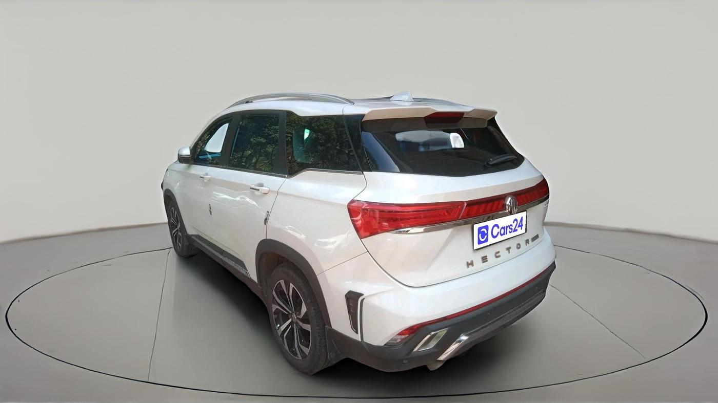 2023 MG HECTOR PLUS SAVVY PRO 1.5 TURBO CVT 7 STR, Petrol, Automatic, 52,773 km, exterior