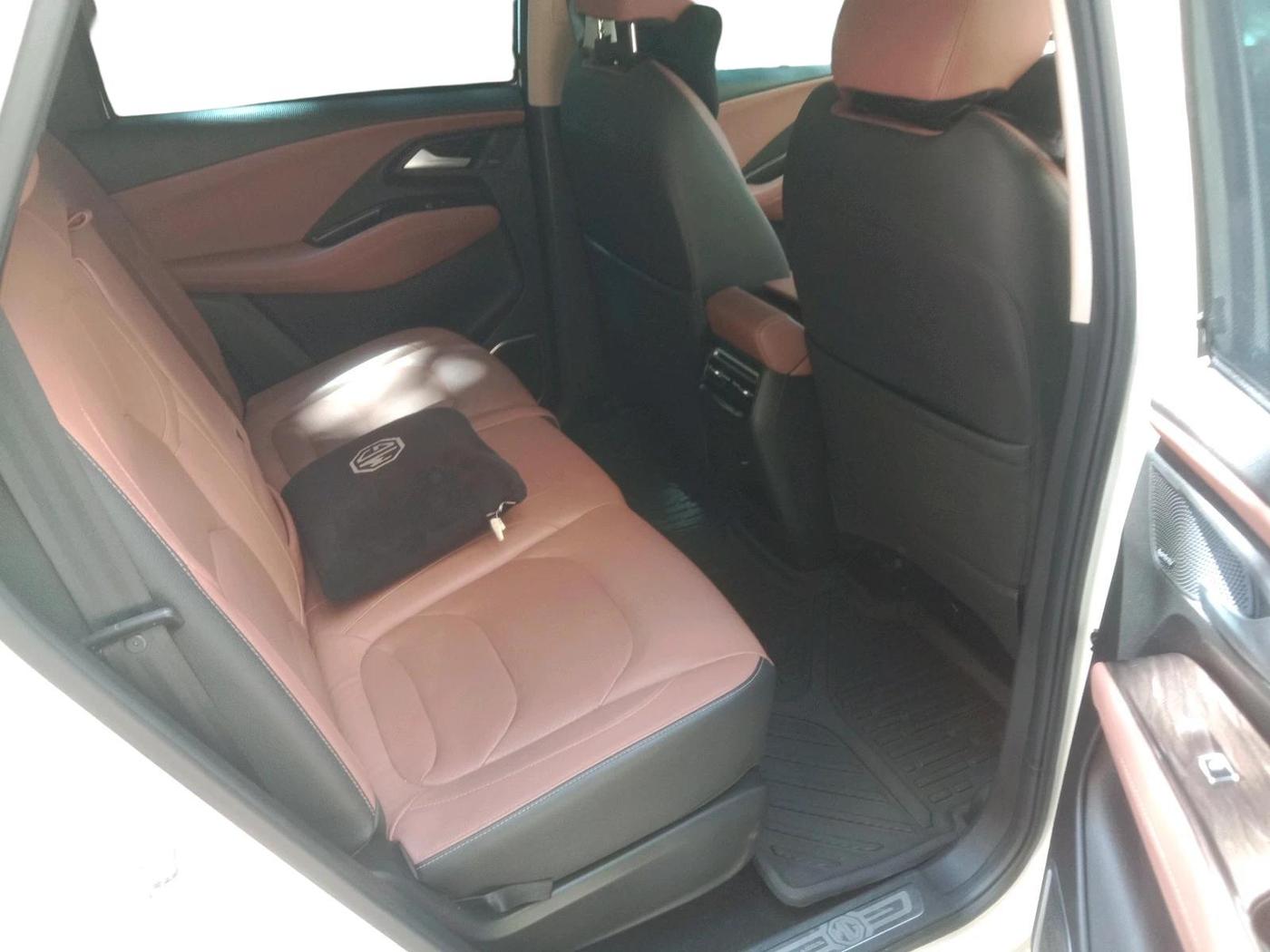 2023 MG HECTOR PLUS SAVVY PRO 1.5 TURBO CVT 7 STR, Petrol, Automatic, 52,773 km, interior