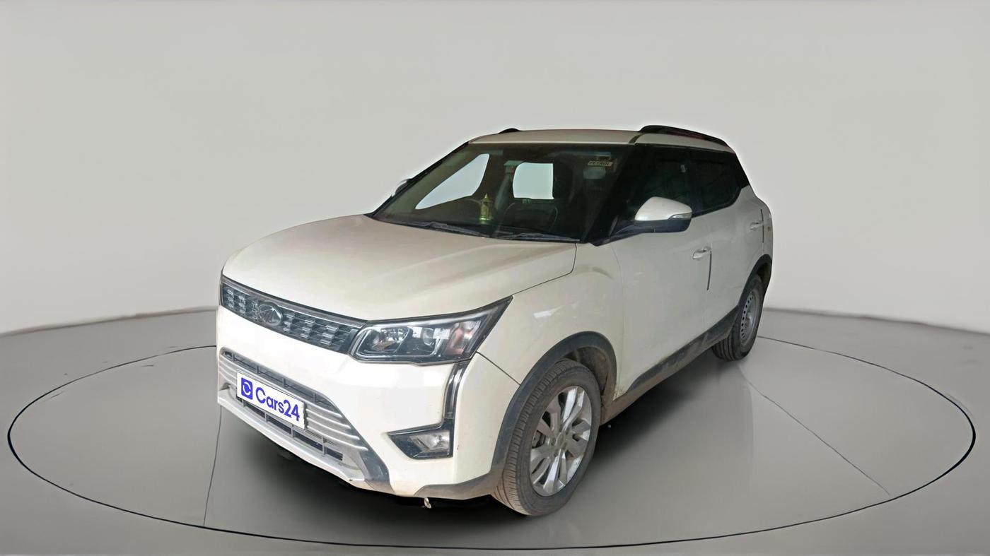 2020 Mahindra XUV300 W8 1.2 PETROL, Petrol, Manual, 58,871 km, exterior