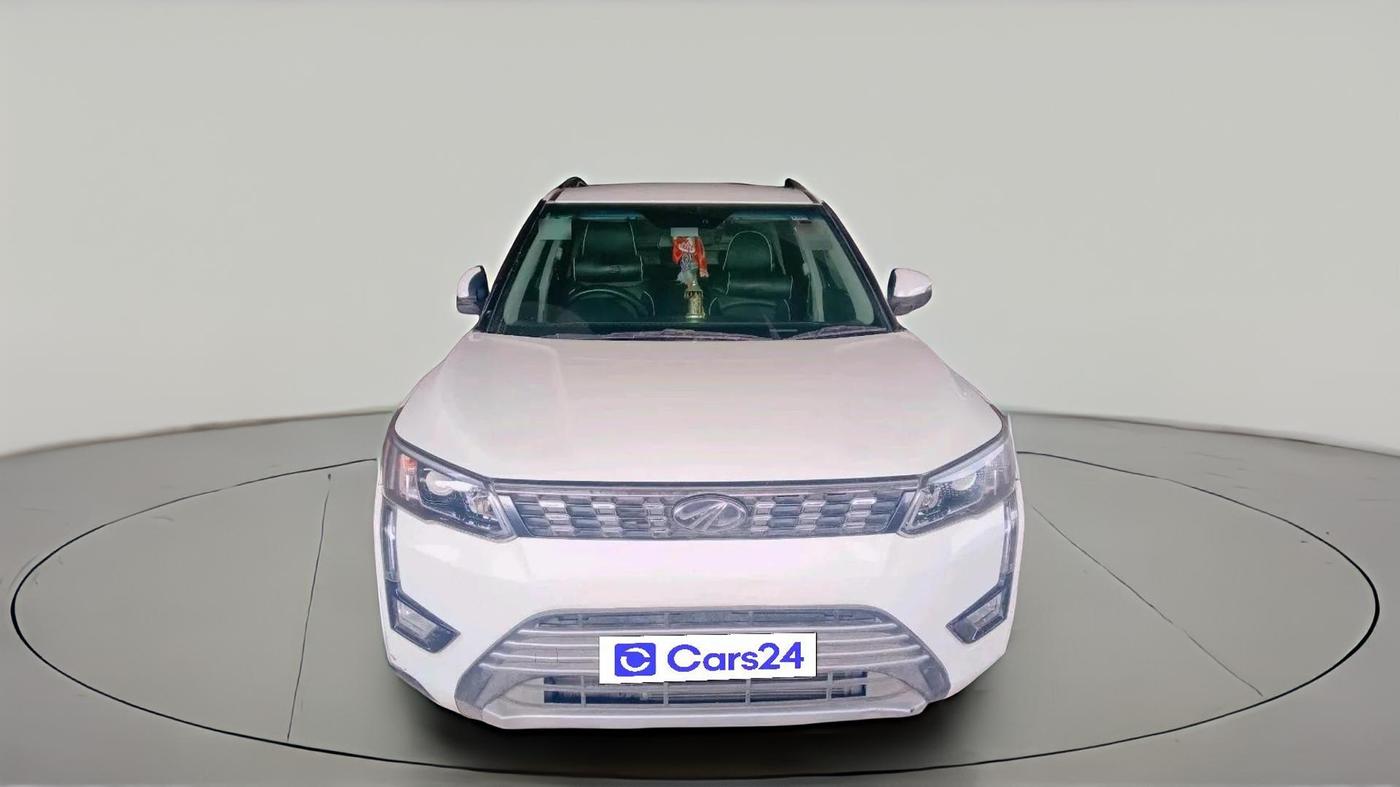 2020 Mahindra XUV300 W8 1.2 PETROL, Petrol, Manual, 58,871 km, exterior