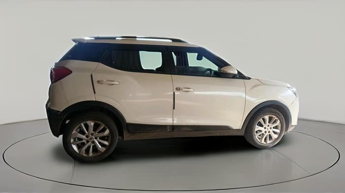 2020 Mahindra XUV300 W8 1.2 PETROL, Petrol, Manual, 58,871 km, exterior