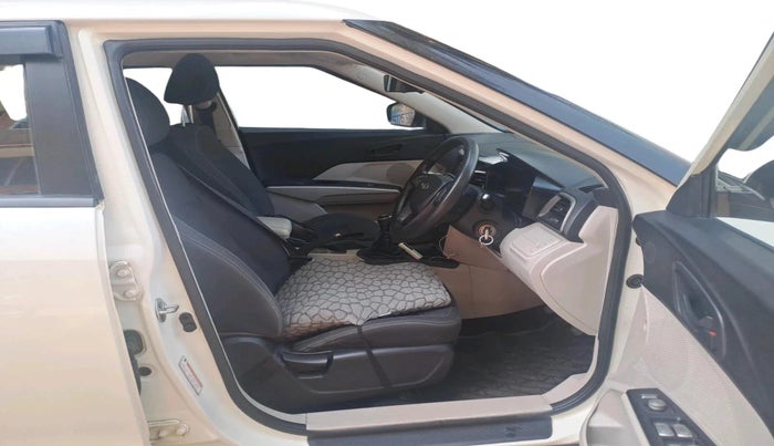 2019 Mahindra XUV300 W6 1.5 DIESEL, Diesel, Manual, 80,084 km, interior