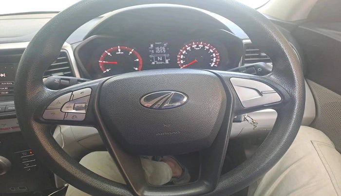 2019 Mahindra XUV300 W6 1.5 DIESEL, Diesel, Manual, 80,084 km, interior