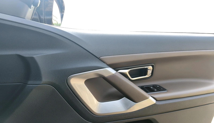 2020 Tata Harrier XZ 2.0L, Diesel, Manual, 78,729 km, interior