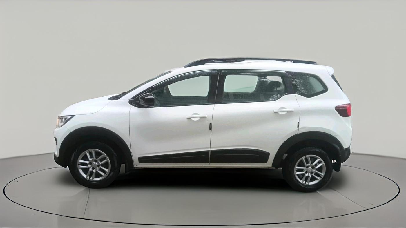 2022 Renault TRIBER RXT, Petrol, Manual, 60,607 km, exterior