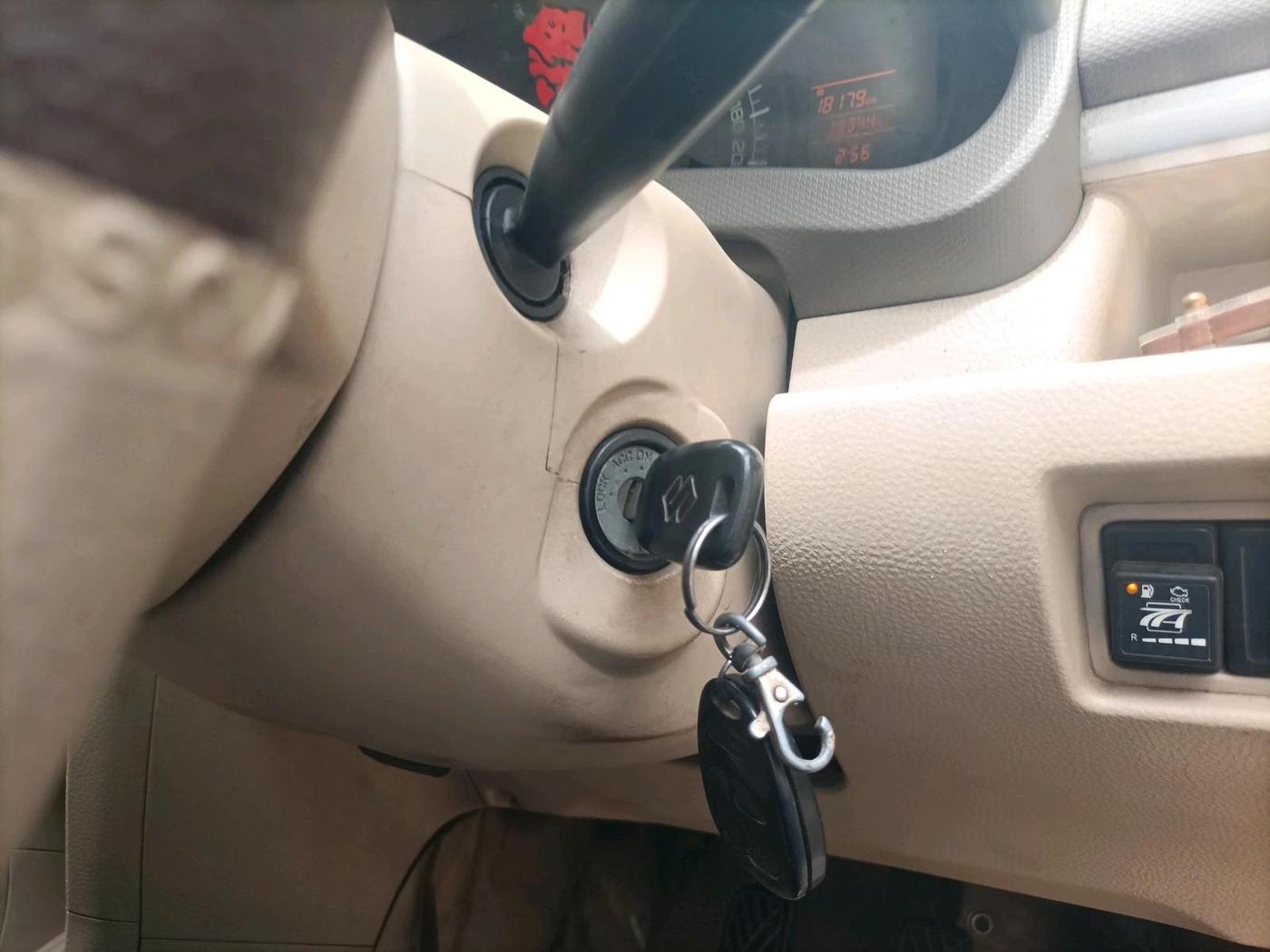 2012 Maruti Ertiga LXI, CNG, Manual, 79,344 km, interior